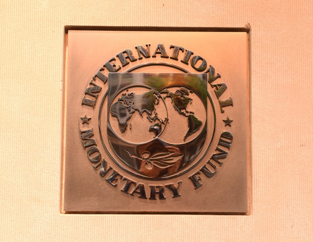 Wibest – IMF: Emblem of the International Monetary Fund in their headquarters in Washington.
