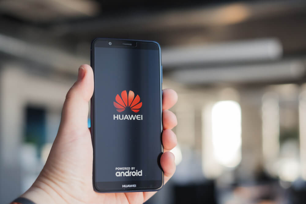 Chinese: Newly launched Huawei P Smart smartphone