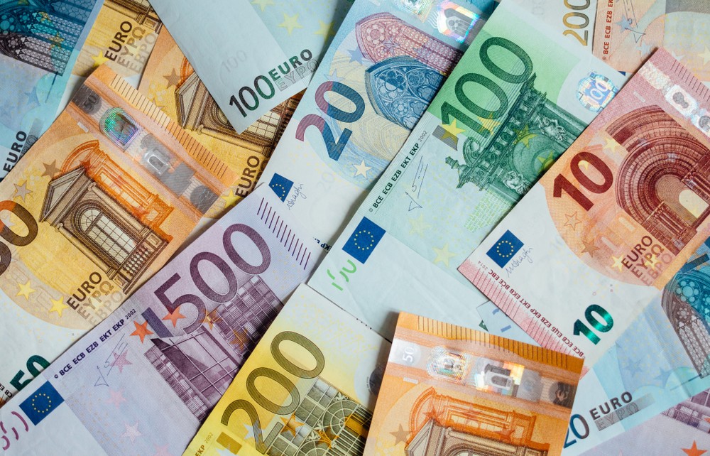 Wibest – Eurozone: Different single currency notes.