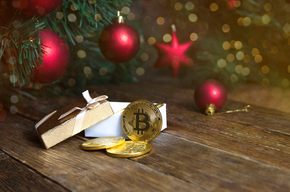 Biggest Cryptocurrency Bitcoin and Christmas | WiBestBroker