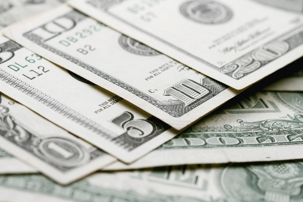 Wibest – The Greenback: Different US dollar bills.
