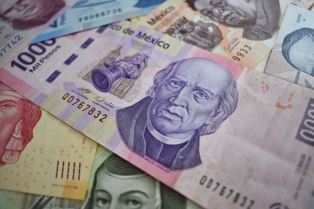 Wibest – United States: Different Mexican peso bills.