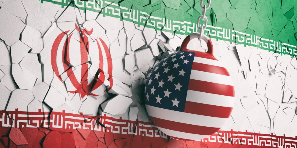 Wibest – Oil Petroleum: A concept art of an Iranian and American flag clashing.