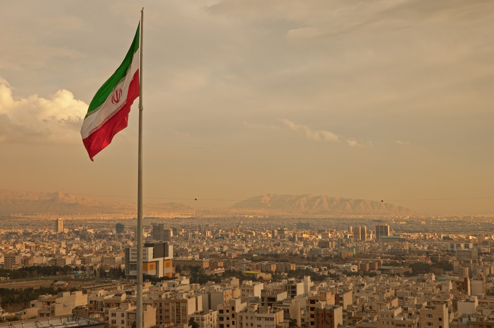 Wibest – Tehran: The Iranian flag raised above Tehran.