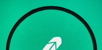 Magnified view of Robinhood app.