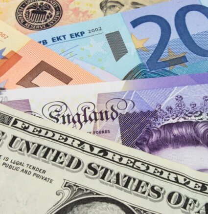 euro (EUR), European currencies rallied on Monday. What about Dollar?
