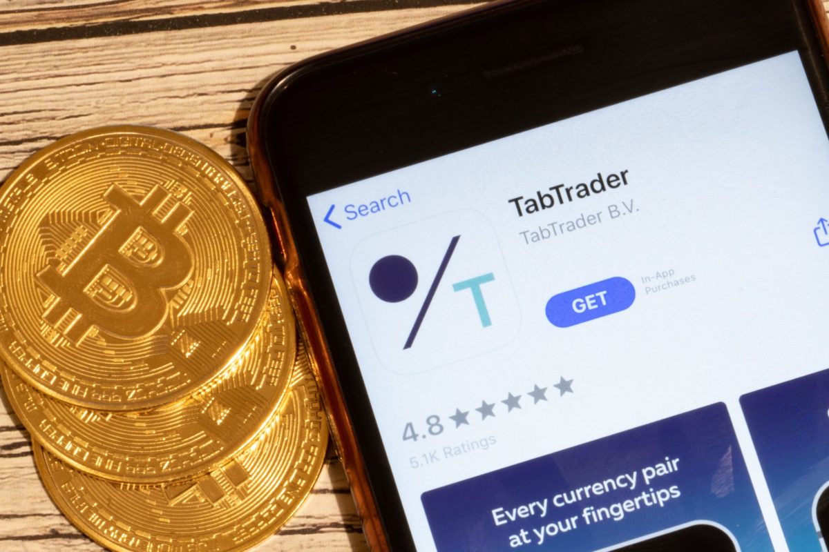 Mobile Crypto Trading Terminal TabTrader and Active Users