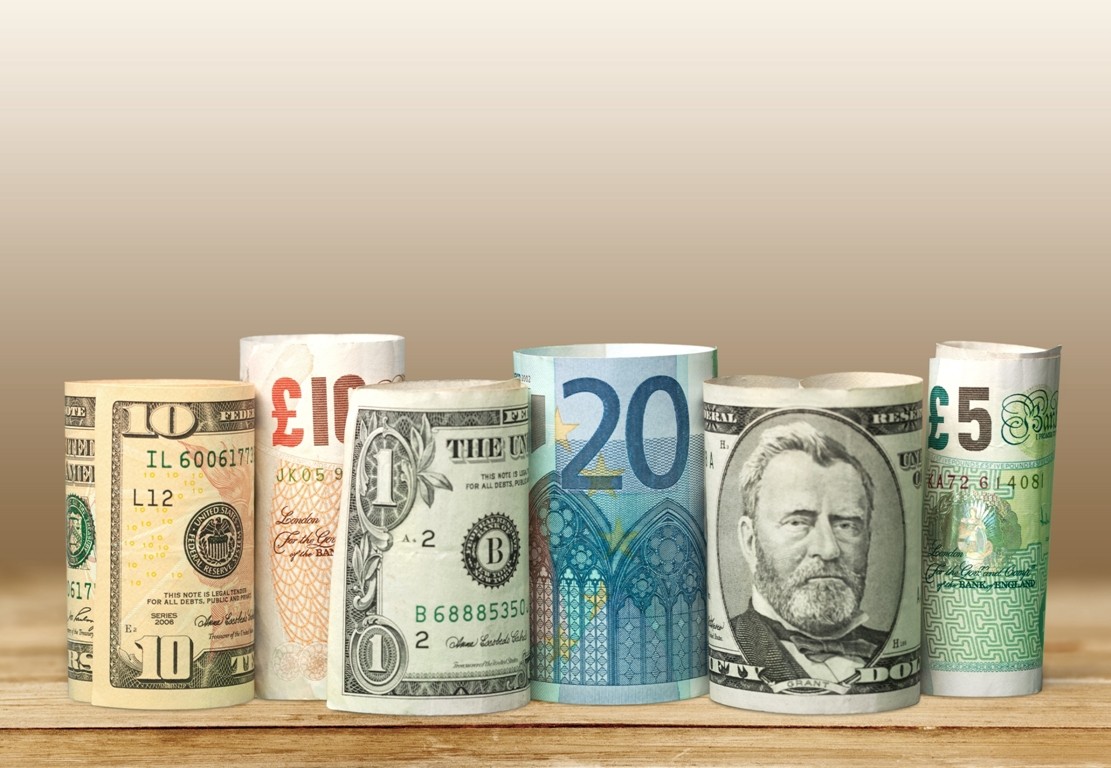 Euro, Yen and dollar