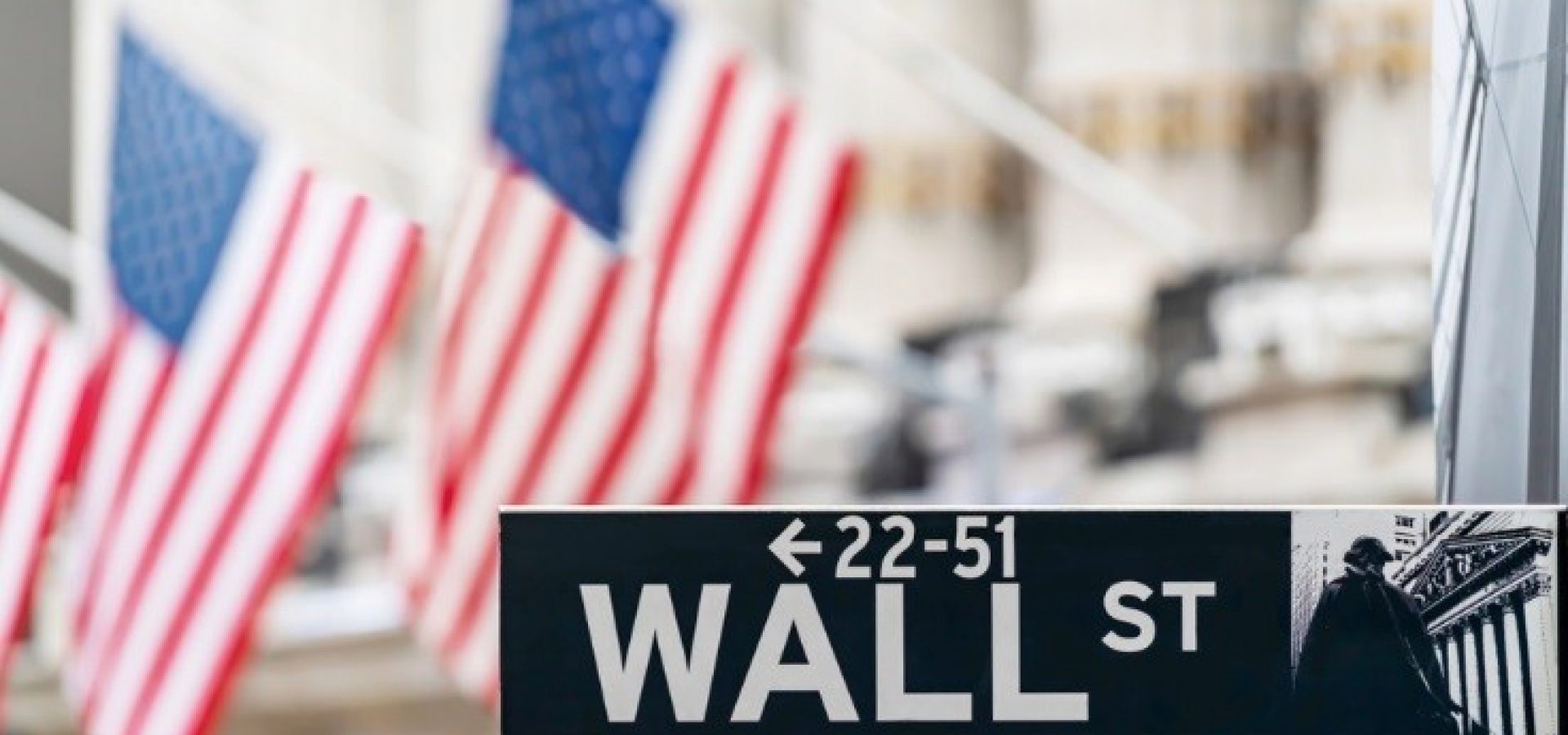 stock exchanges concept; wall street sign – Wibestbroker