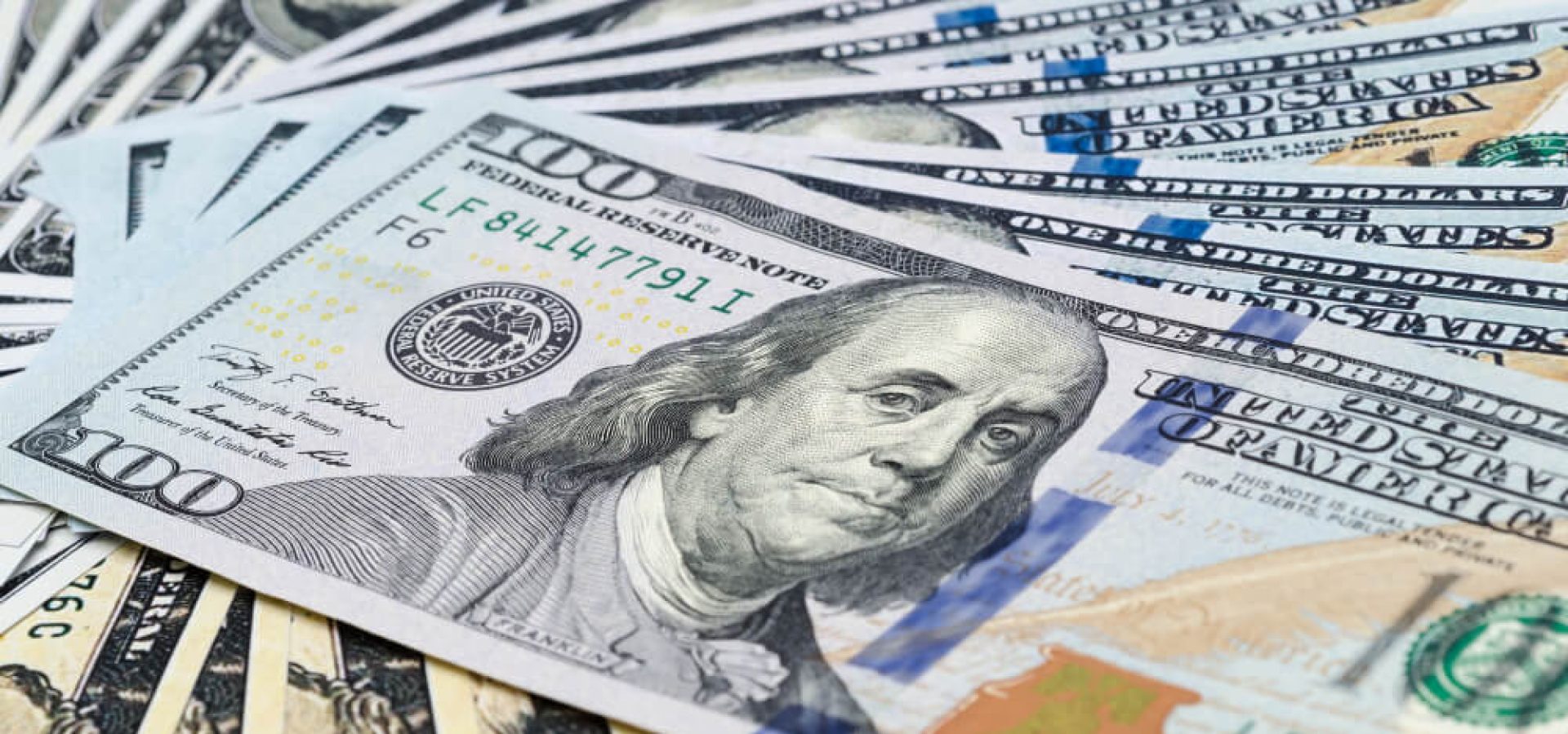 Wibest - Dollar Remains Firm as Fed Calls for Further Hikes