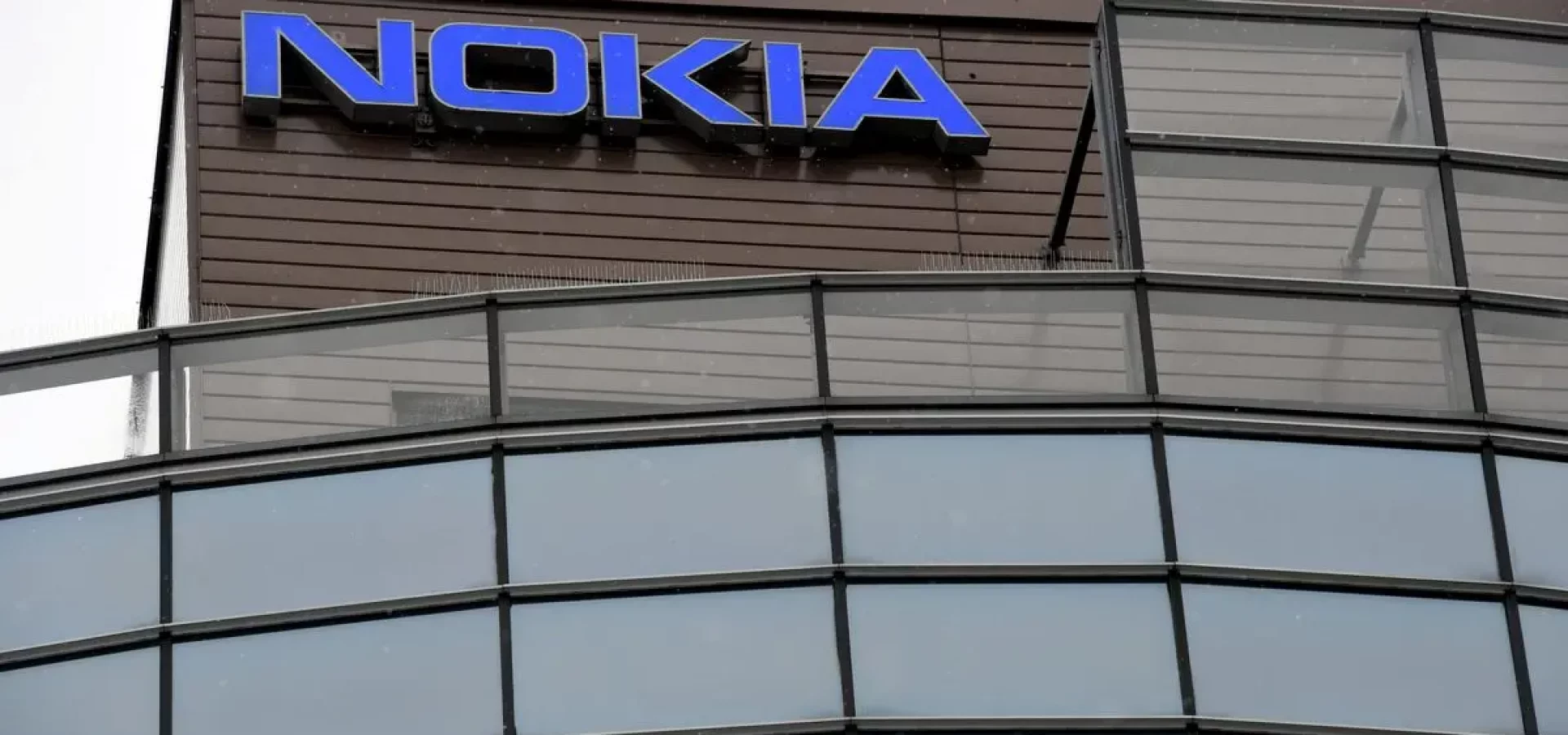 Nokia Beats Exceeds Earnings Predictions