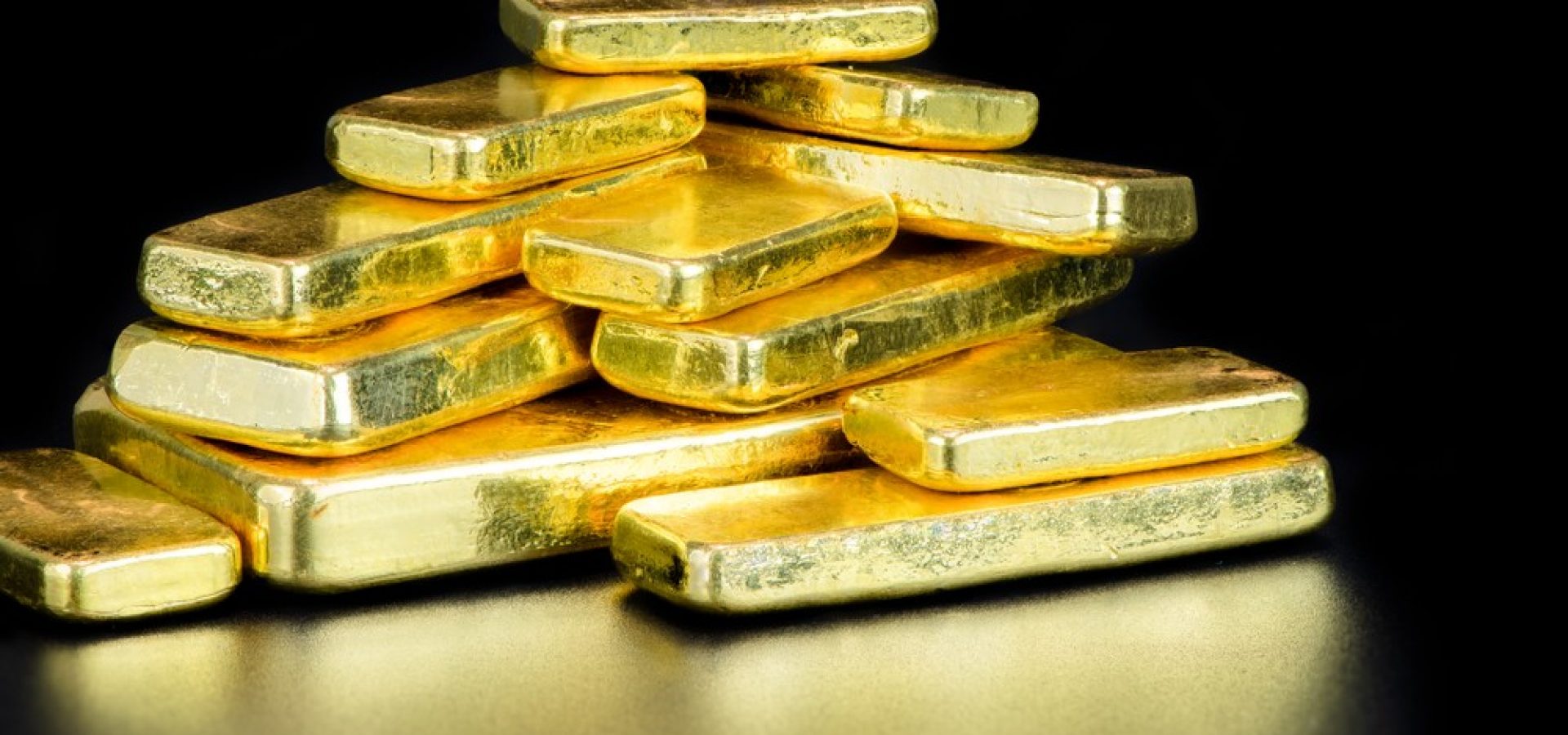 Wibest – Spot gold prices: Gold bars stacked up/ central bank