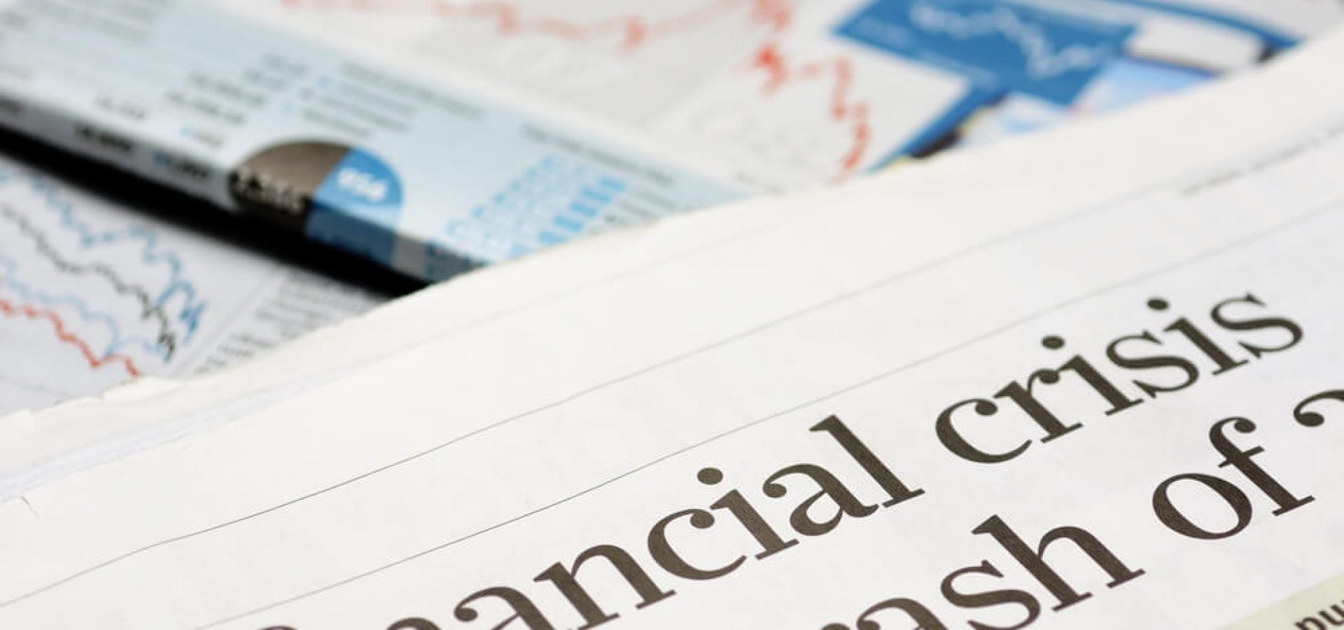 Global Financial Crisis: Newspaper headlines financial crisis.