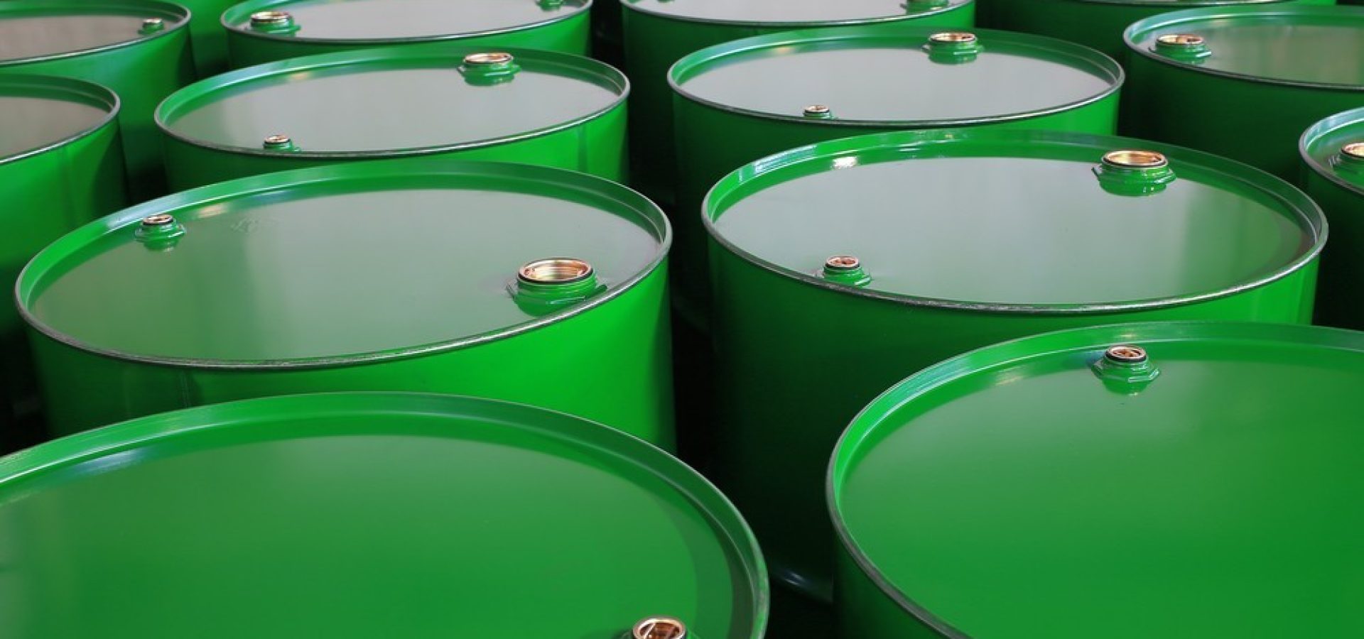 Wibest – Oil and petroleum: Green crude oil barrels.