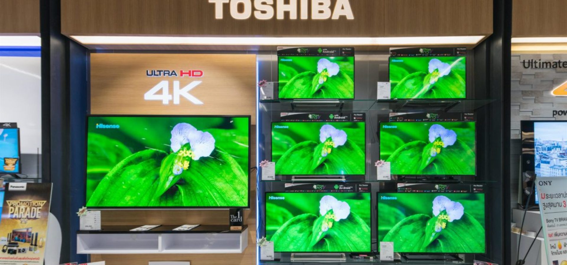 Toshiba faces unclear future after key shareholder vote