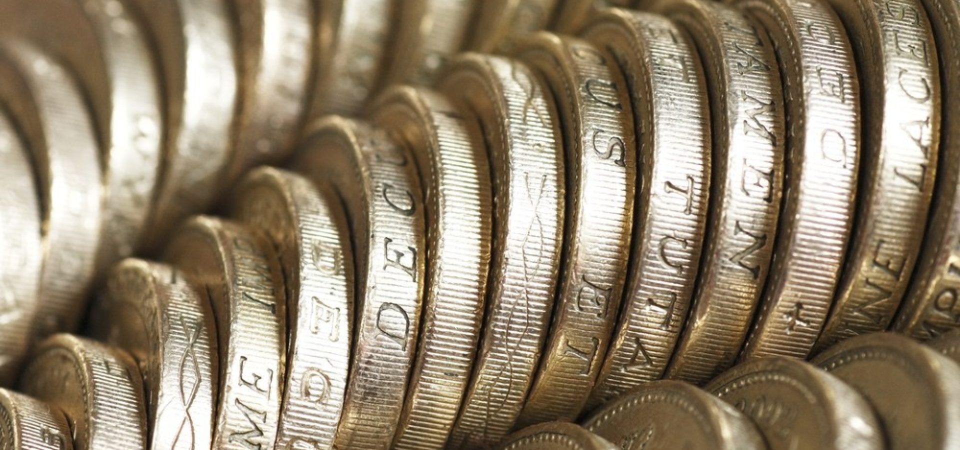 Wibest – Pound Exchange: Pound sterling coins.
